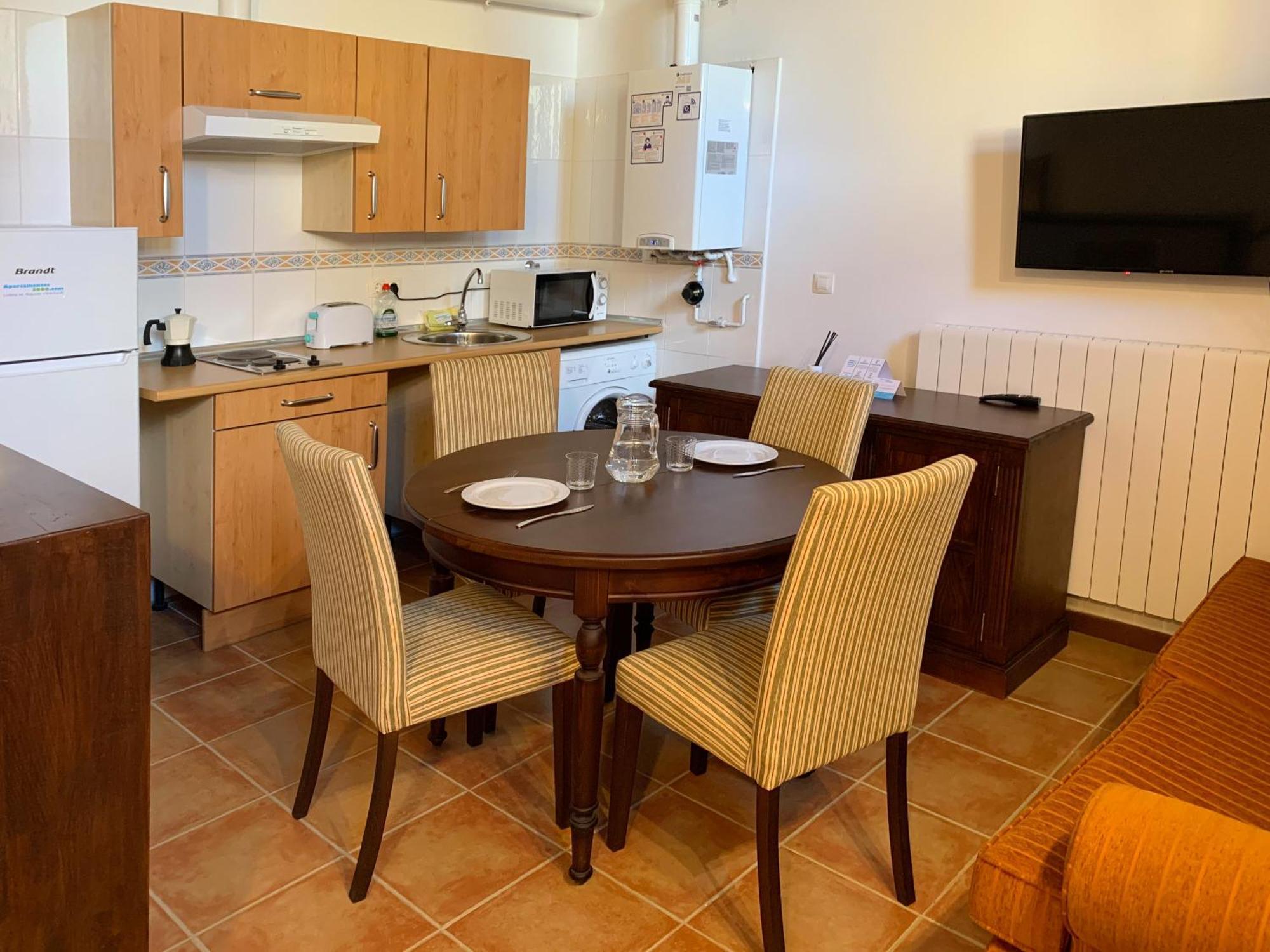 Apartamentos Jaca Badaguas 3000 Luaran gambar